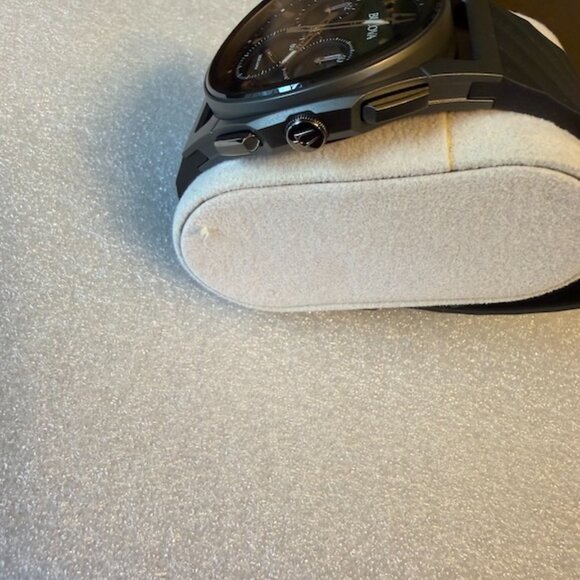 Bulova Curv Watch - Picture 2 of 6